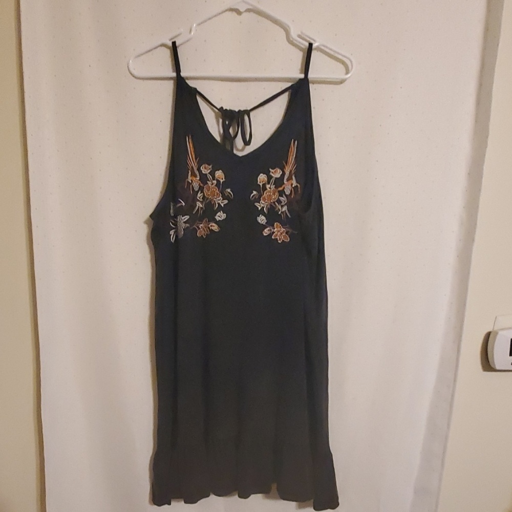 She + Sky | Gray Embroidered Dress - Picture 2 of 5